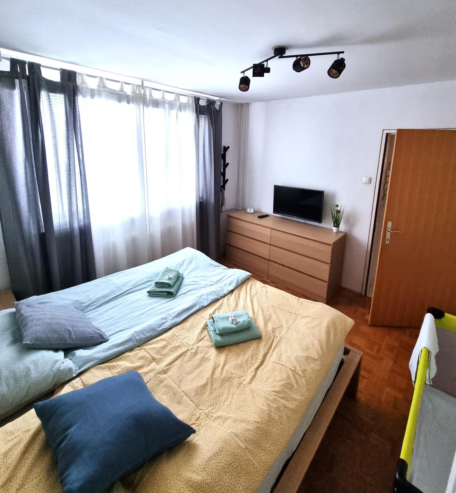 Apartment Gulek Зрече Екстер'єр фото