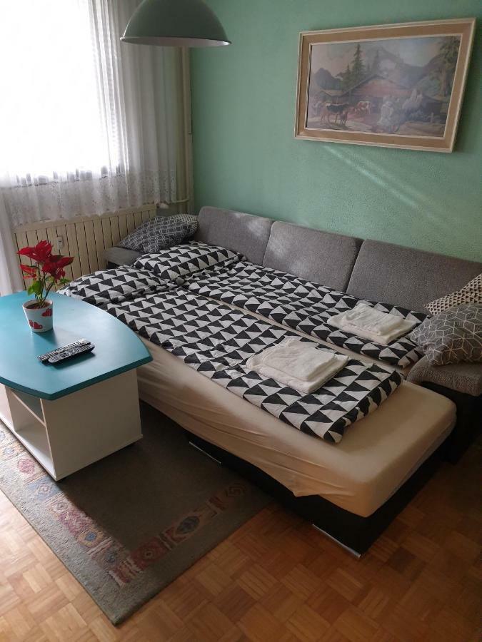 Apartment Gulek Зрече Екстер'єр фото